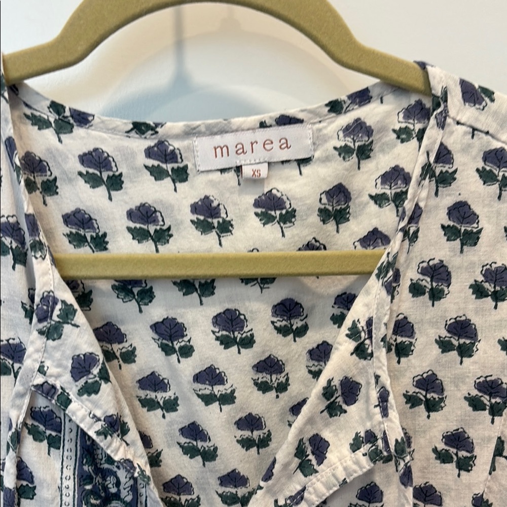 Elegant Blue Floral Mini Dress - Picture 2 of 3